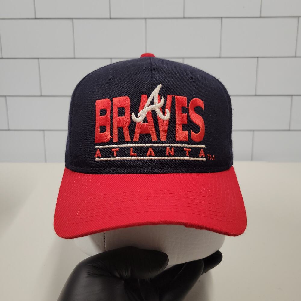 Vintage Atlanta Braves Young An Split Bar Snapback Hat Wool Blend MLB 90s